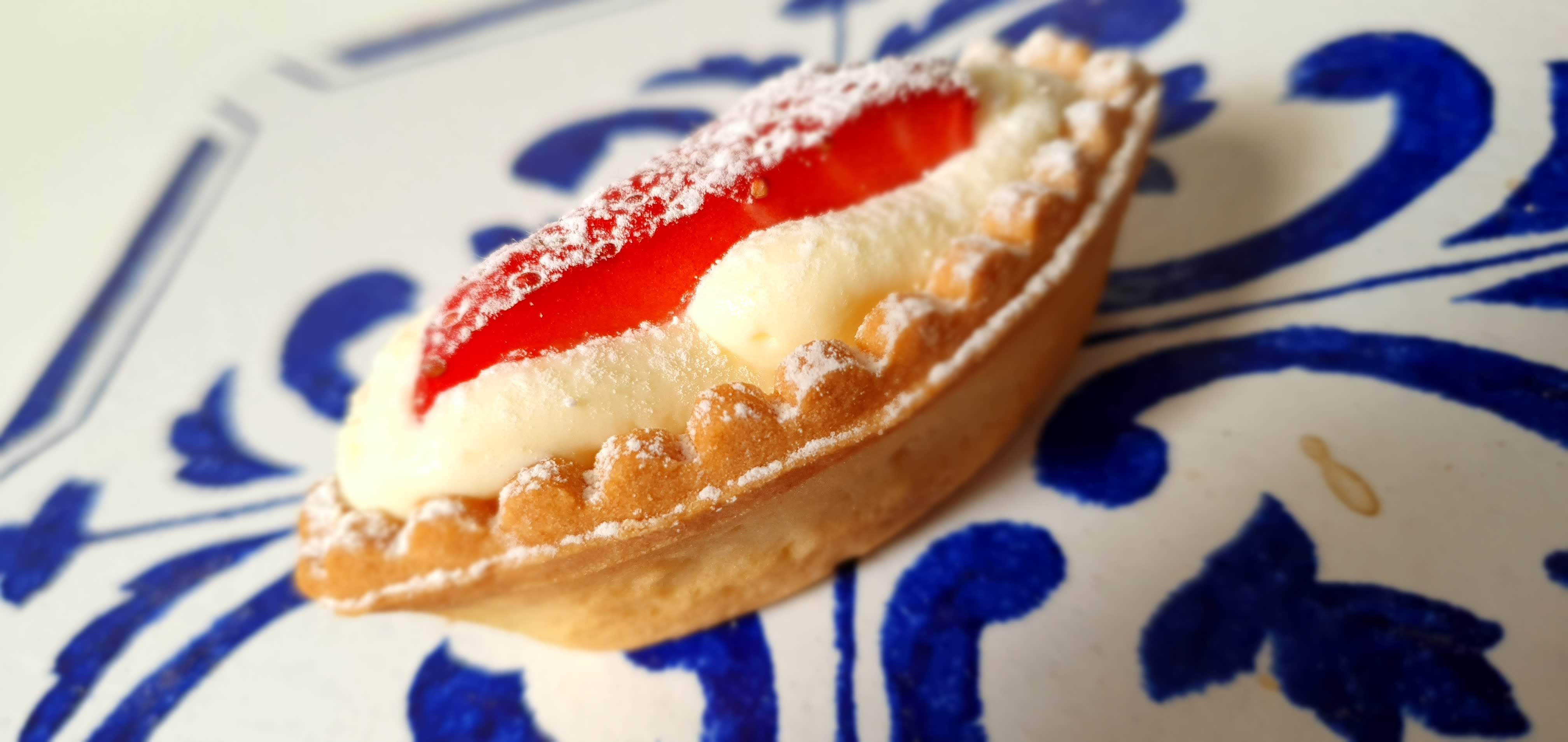 pasticcini della pasticceria napoletana di castelfiorentino